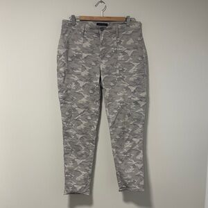 Banana Republic Women's Gray Camo Cargo Pants